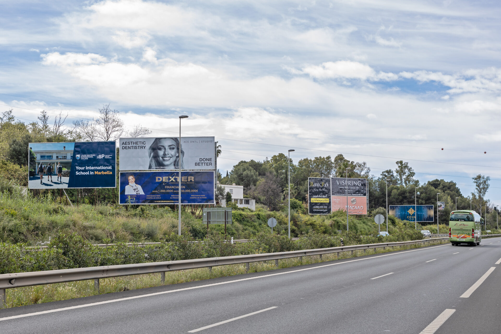 Planificar OOH en Costa del Sol para Q1: cómo agilizar la compra con un partner local