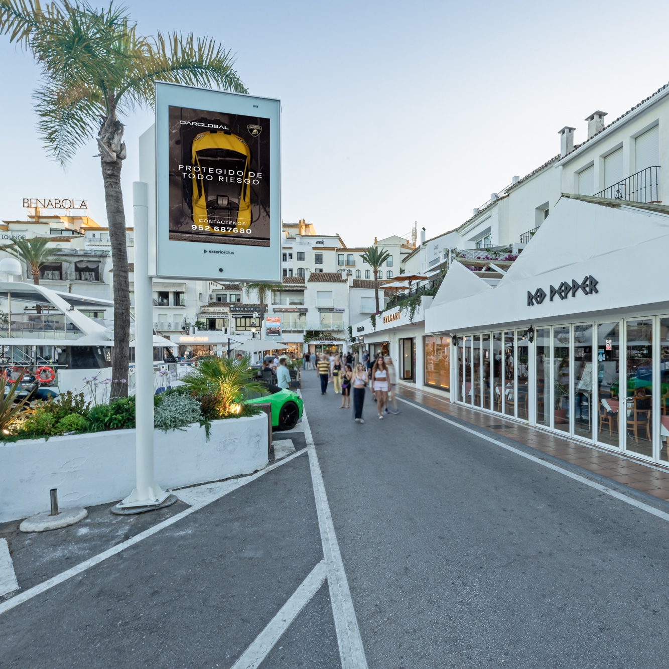 Verano 2026 en la Costa del Sol: expectativas turísticas y por qué ahora es el momento de preparar la estrategia publicitaria.