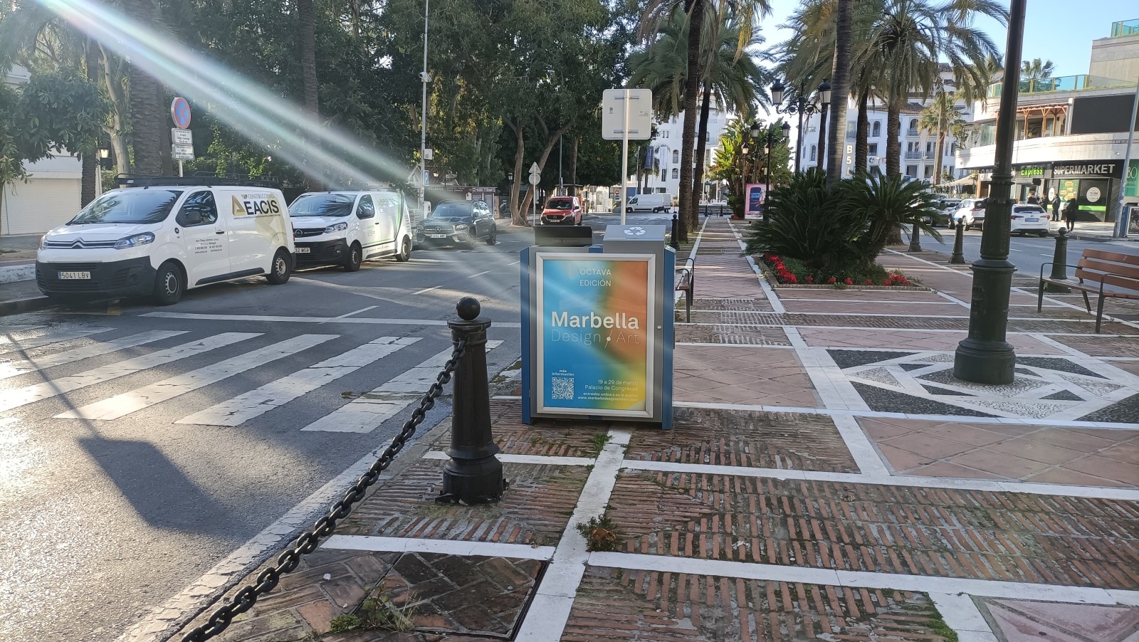 Marbella Design / Art impulsa su visibilidad con un circuito de Lightbox en Marbella