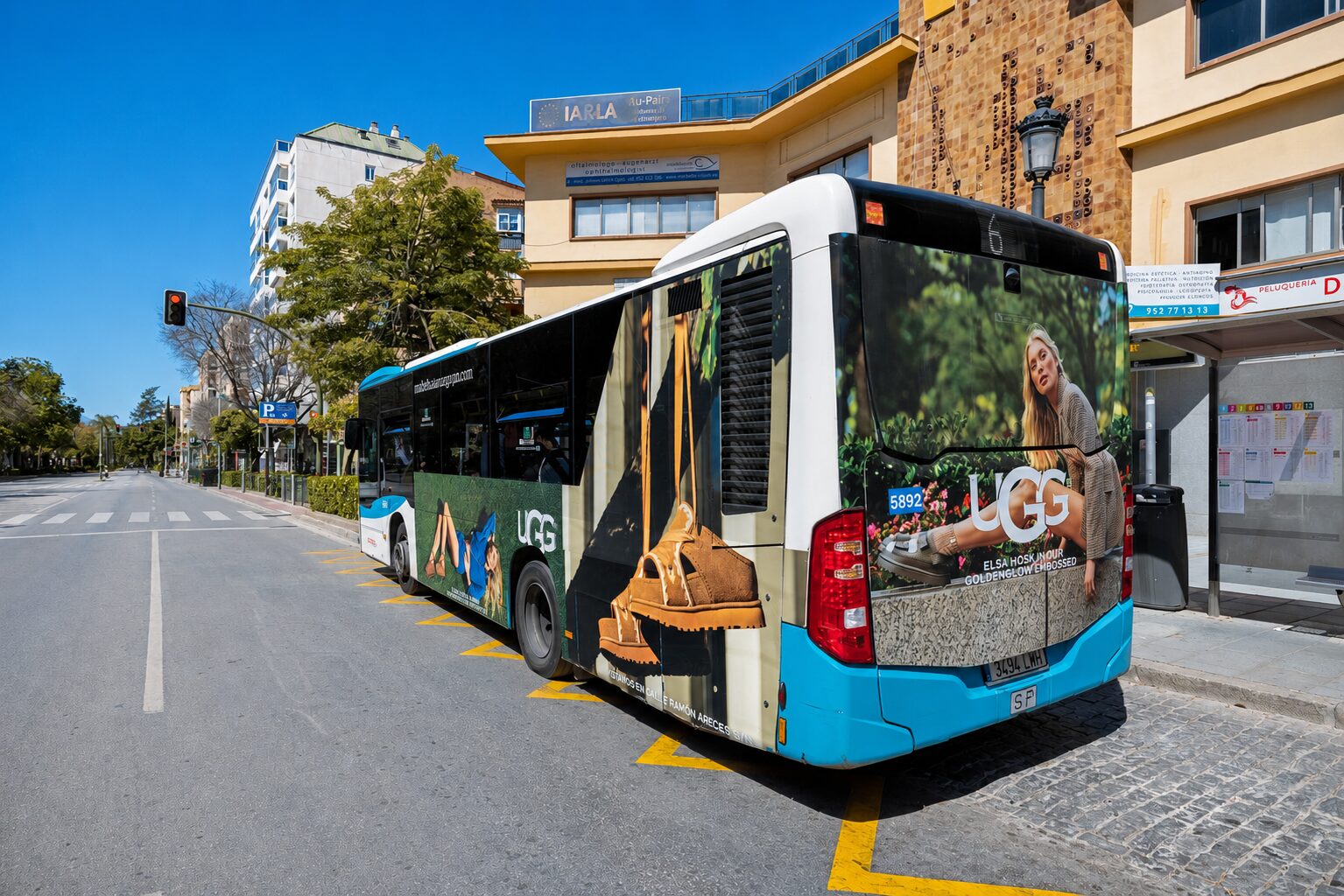 UGG pisa fuerte en la Costa del Sol: Branding de gran formato los 365 días del año
